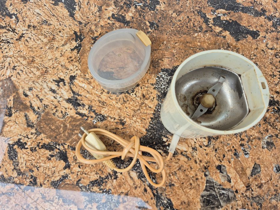 Vand Rijnita cafea veche made in Romania fabricata 1988,ElectroArgeş