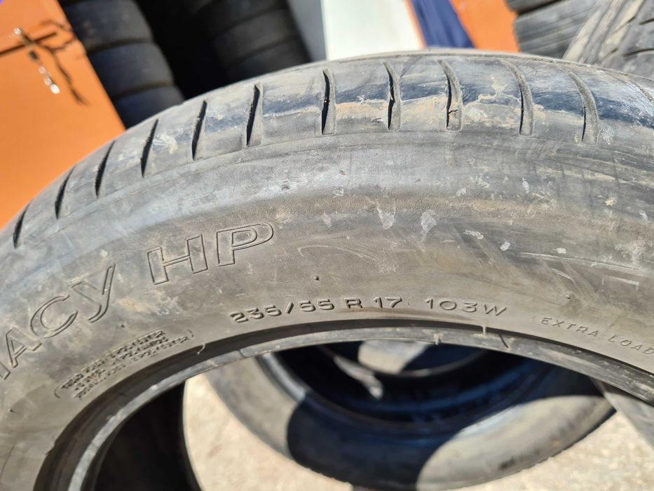 4 бр. летни гуми 235/55/17 Michelin 4,2 mm DOT 4214