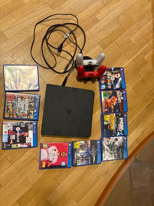 Пс4 с два джойстика + заряднои 9 игри