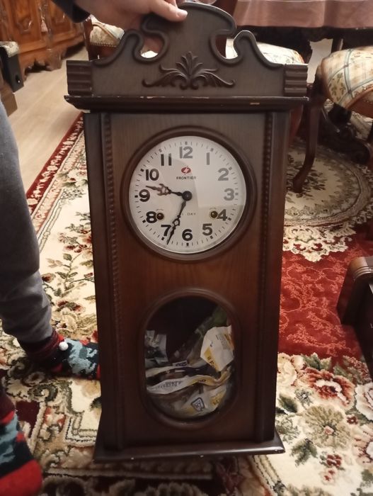 Ceas cu pendul de perete