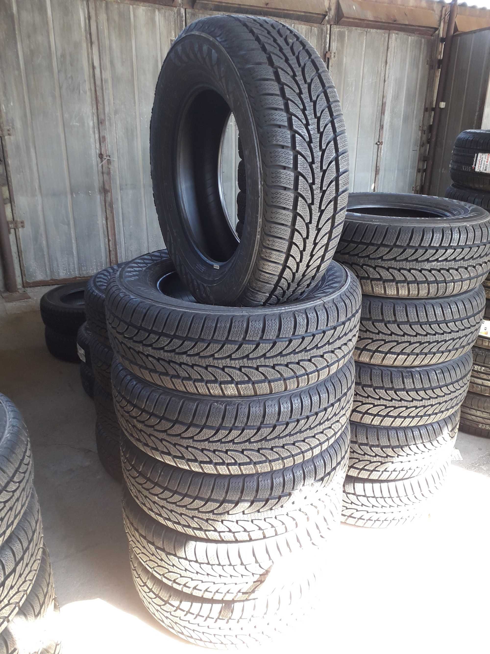 2 Нови зимни гуми R17 245/65 Nokian Lapponia W SUV 107H