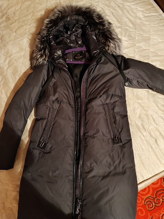 Продам зимний пуховик.