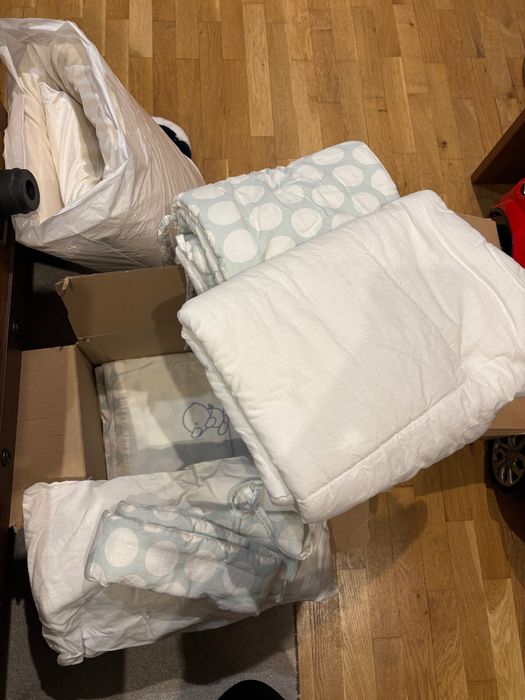 Бебешко легло-люлка в комплект с матраче и спално бельо