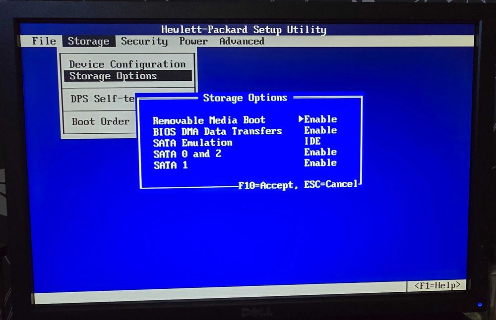 Компютър -  HP rp5700 Small Form Factor (SFF)