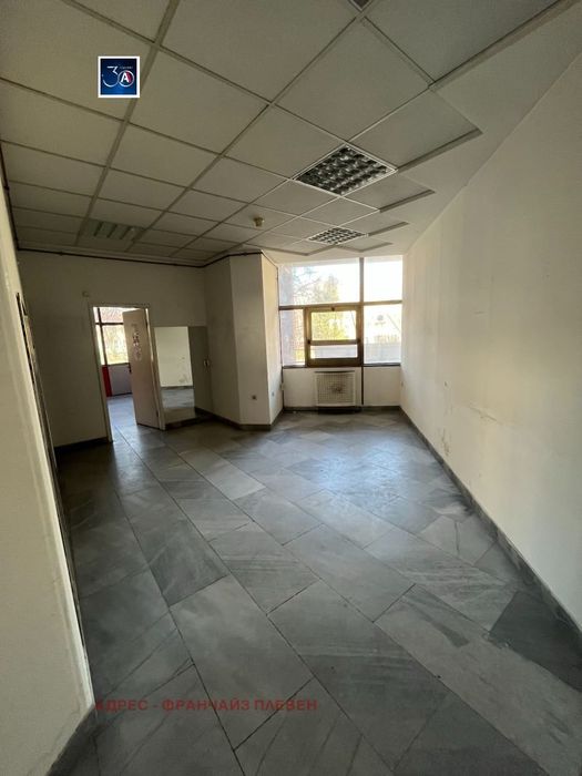 Продава се Офис в Ловеч, Център - 58 кв.м за 863 €/кв.м - Снимка #2