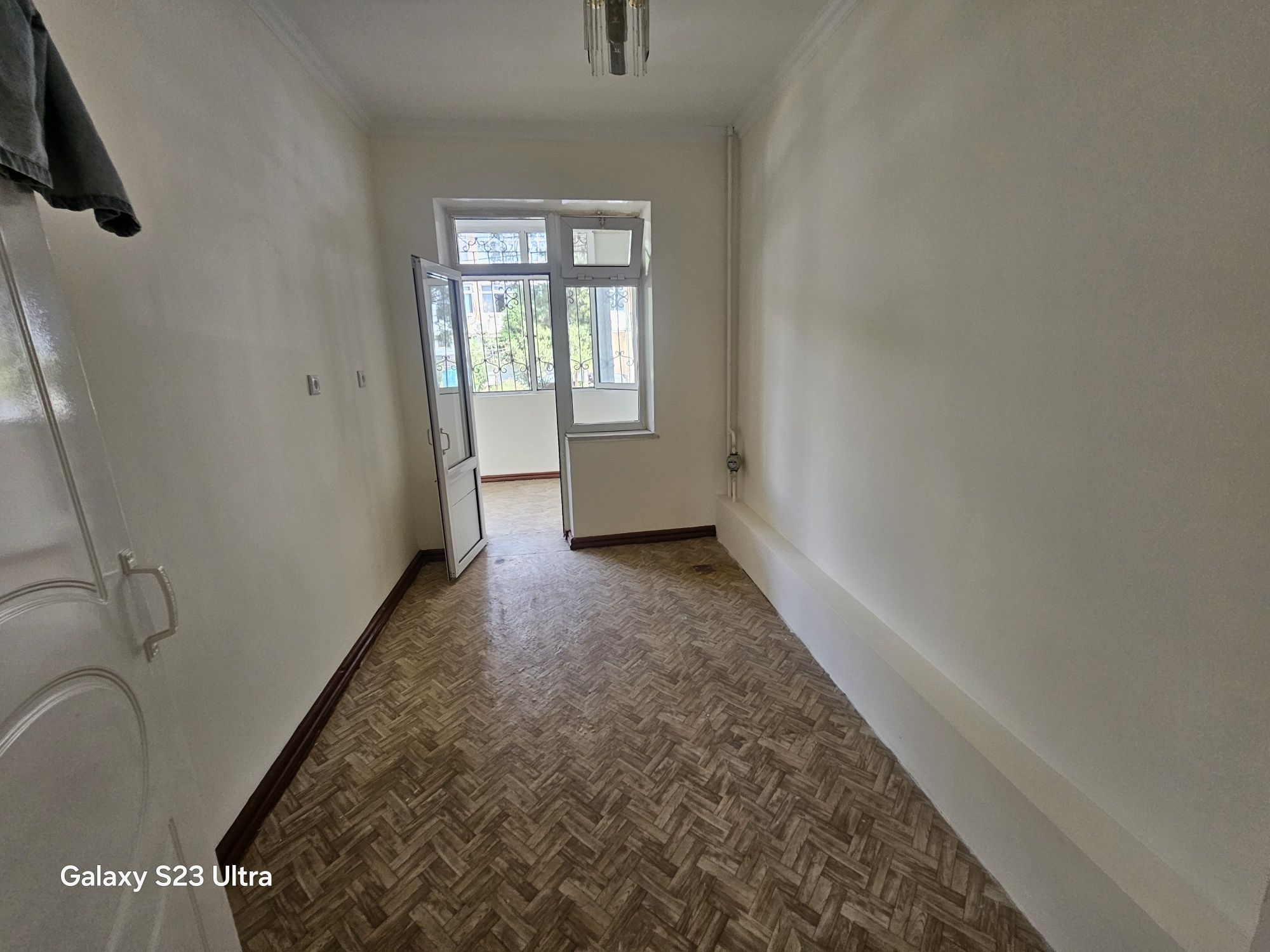 3 xona lik uy sotiladi frunzemasif kiufda