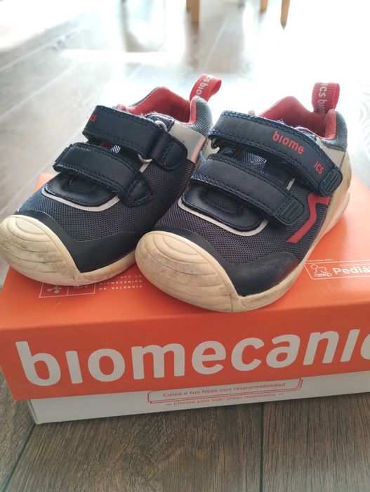 Маратонки/обувки Biomecanics