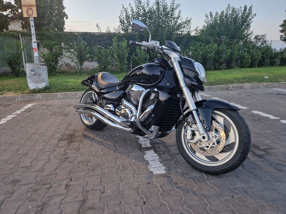 Suzuki Intruder M109