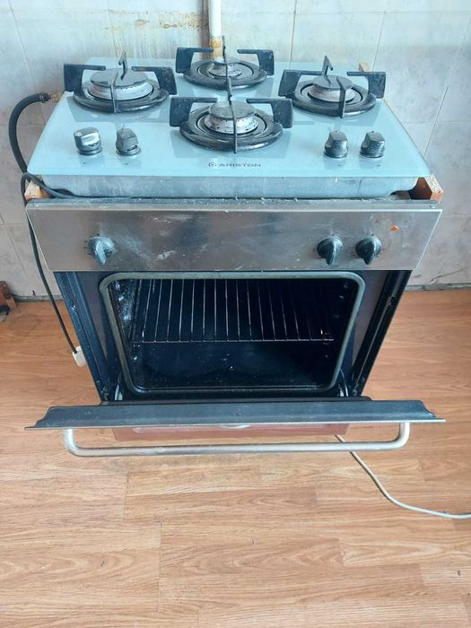 газовая поверхность с электрической духовкой