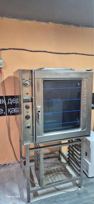 Продается Конвекцинная печь