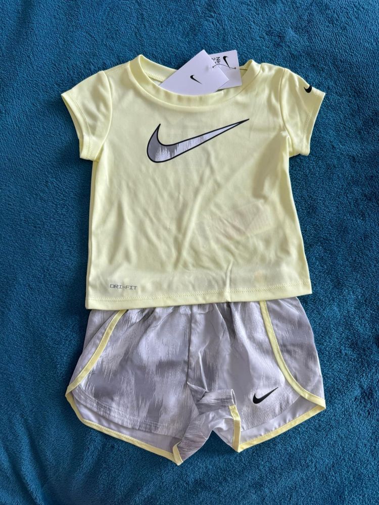 Детски екипи Nike - нови! Размер 24 м