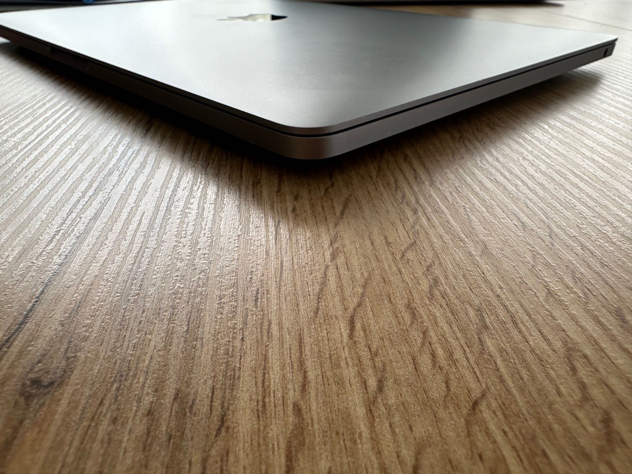 MacBook Pro 13" M2 Chip 8-Core CPU, 10-Core GPU, 8 RAM, 256GB SSD