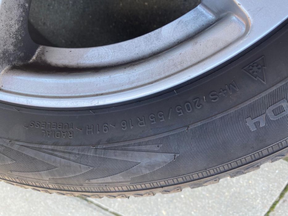 Set 4 roți iarnă Nokian WR D4 205/55 R16 cu jante aluminiu