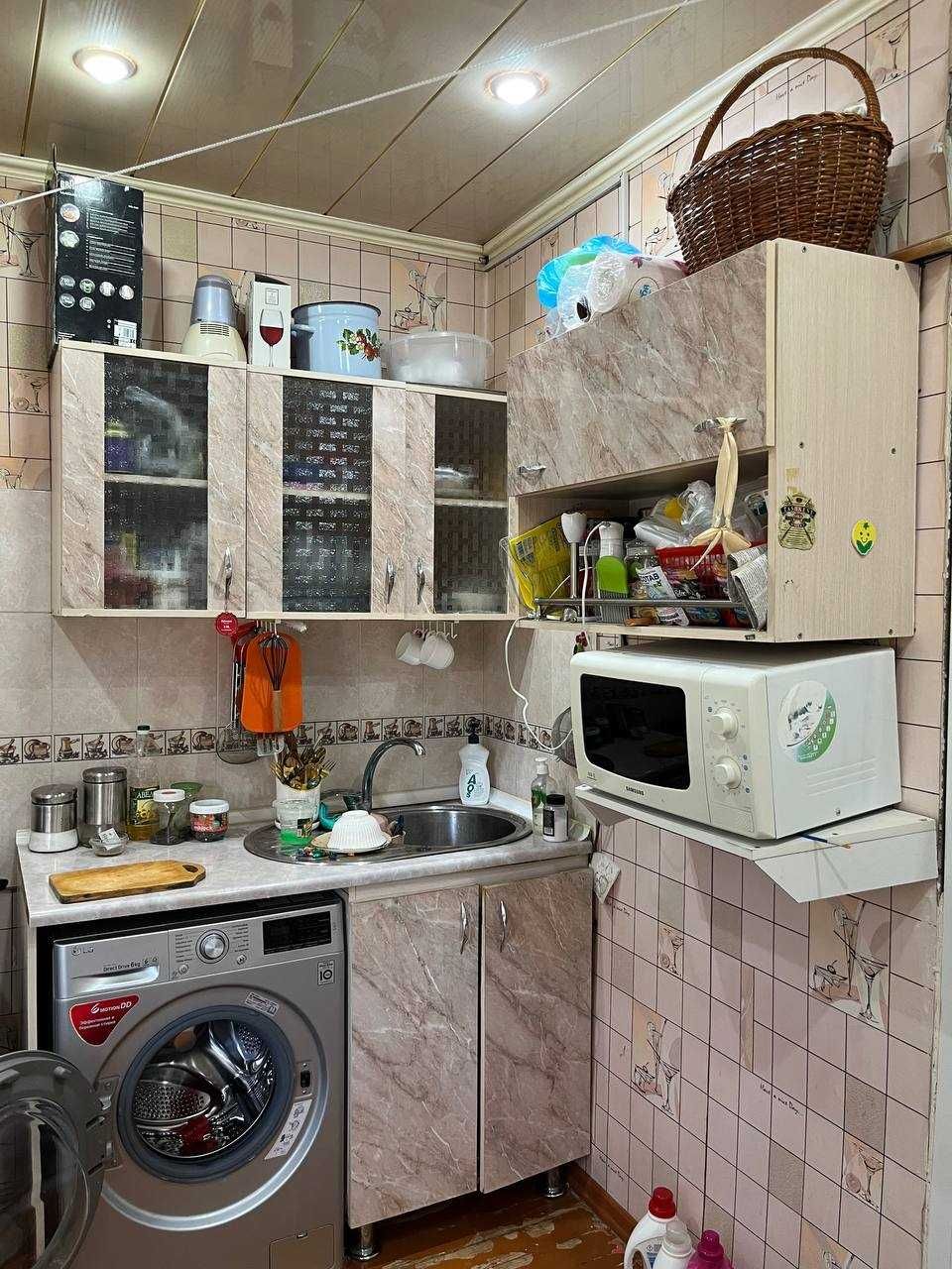 Кухонный мебель сотилади