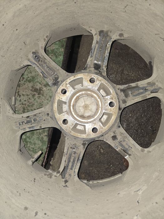 Литье R17 5/130 не варенные не катанные в хтс, на фото грязные.