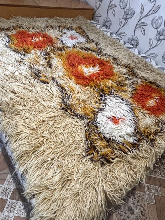 Вълнен губер за спалня