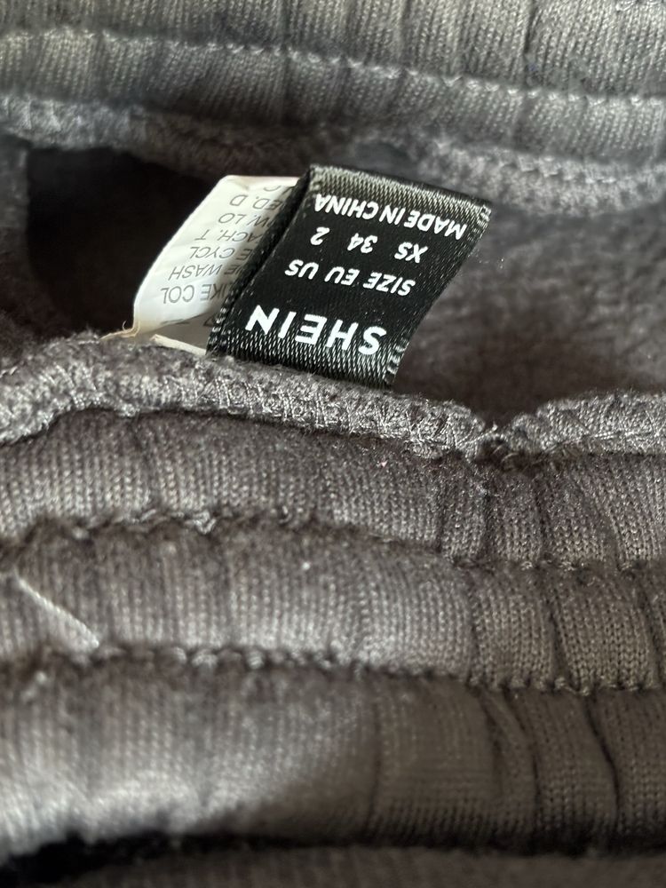 Тъмно сив сет от Shein
