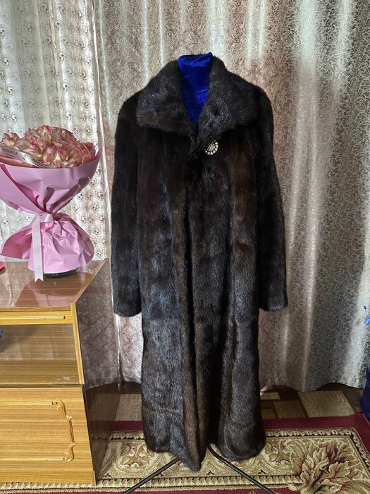 Натуральные норковые шубы большого размера.