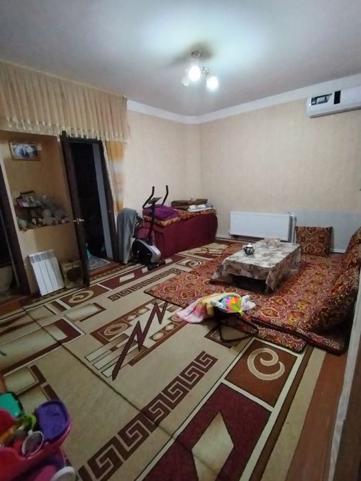 Bo'stonlik charvoqda dom kvartira sotiladi 1 xonali
