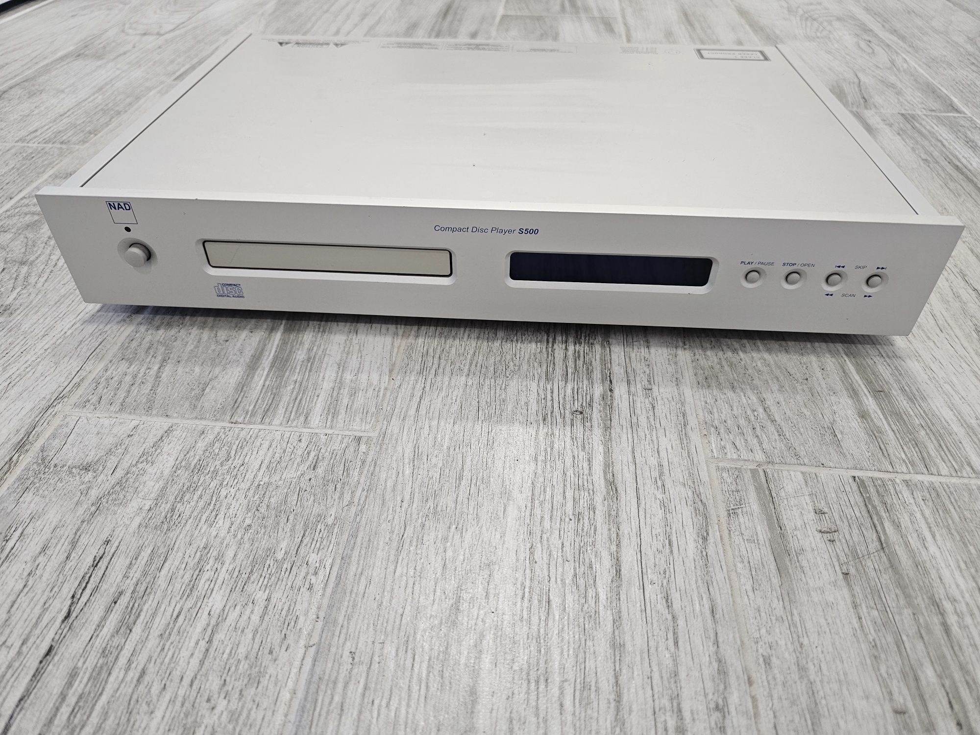 NAD S500 CD player