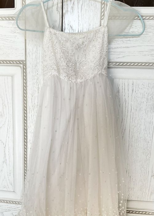 Платья на праздник 6-7 лет