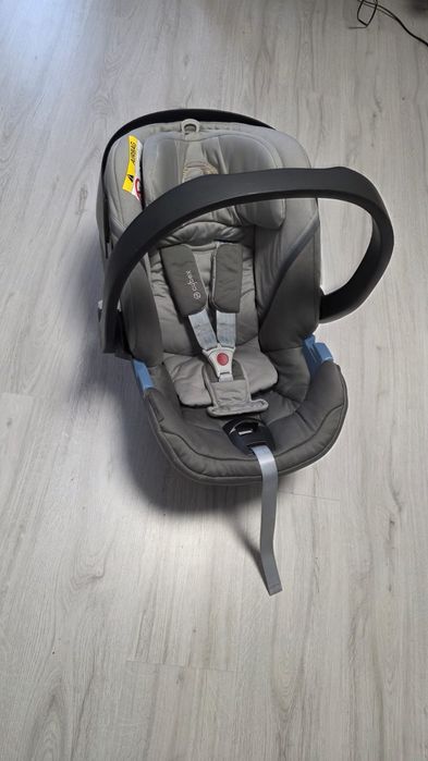 Vand Scoica Cybex Aton 5 si scaun baie  kikka boo