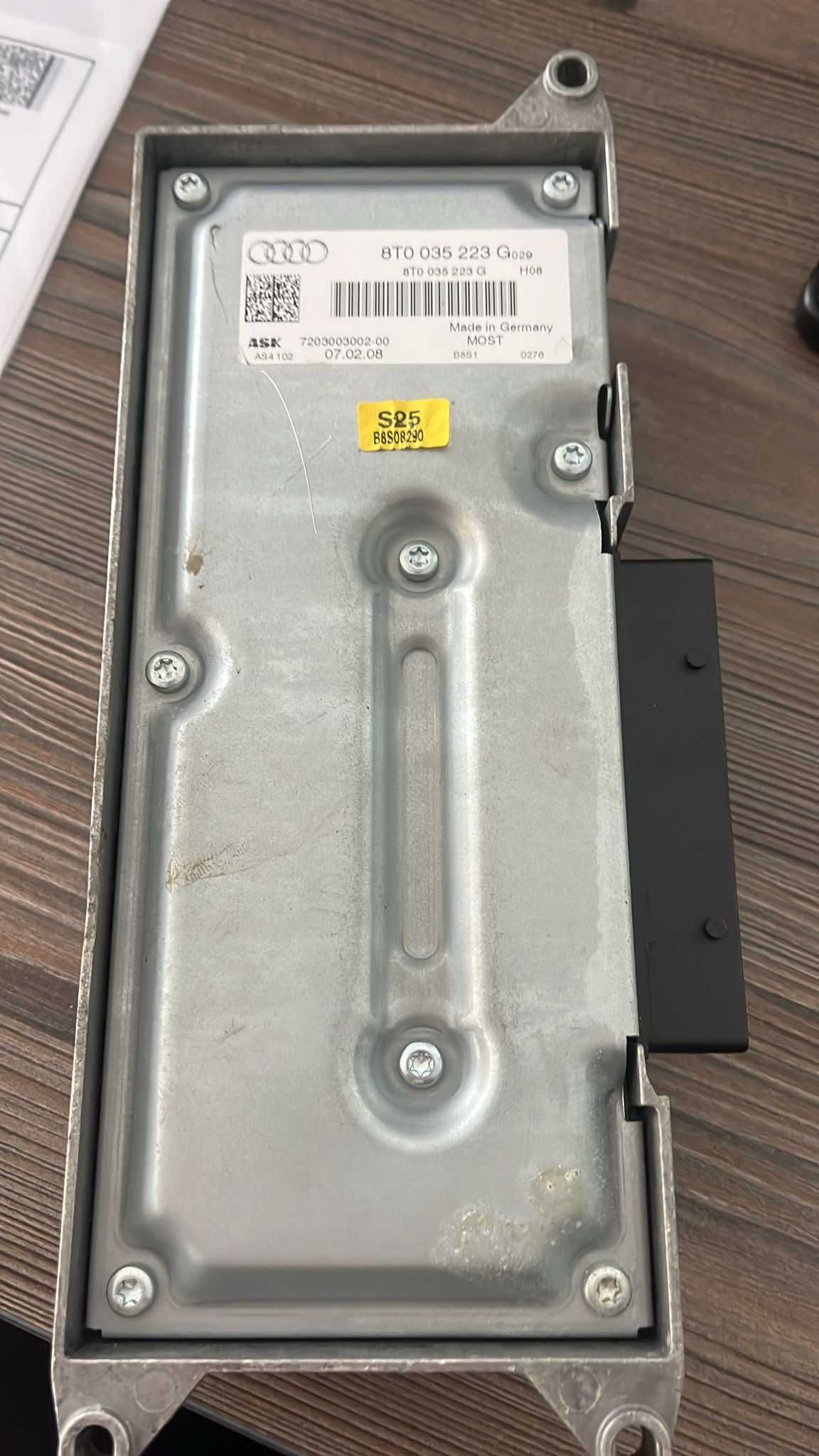 amplificator muzica audi a4b8  COD: 8T0035223G