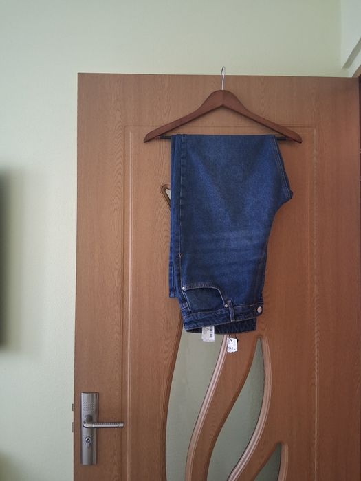 Blugi femei nou cu etichetă