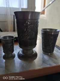 Високо просребрени антични чаши.