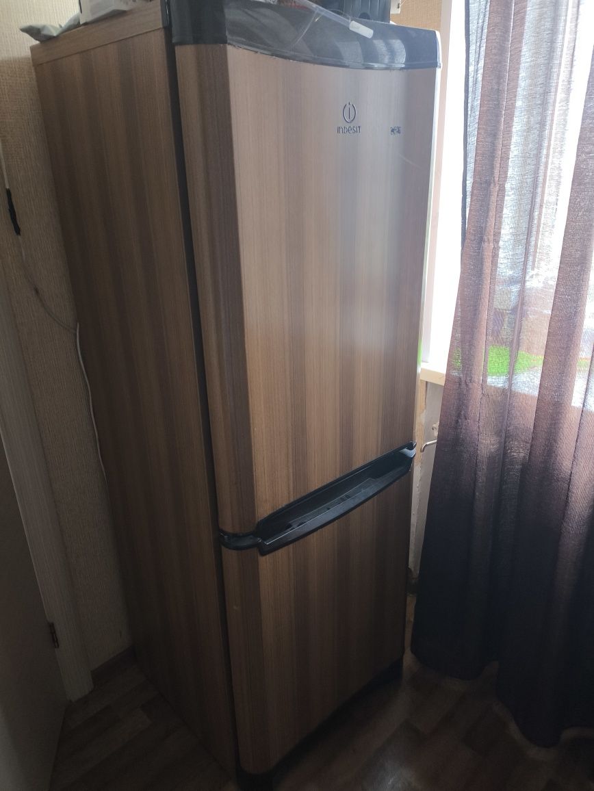 Холодильник продам