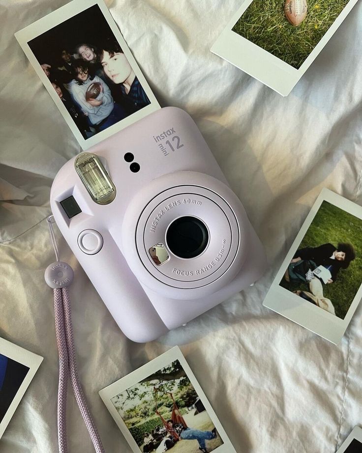 Продам instax 12 mini