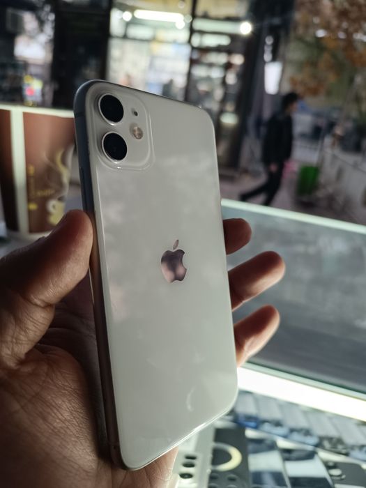 iPhone 11 128gb white