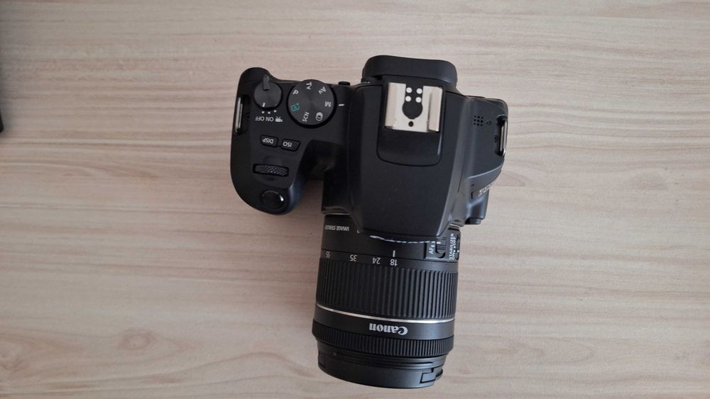 CANON EOS 250D + EF-S 18-55 STM KIT Фотоапарат+Обектив - като нов
