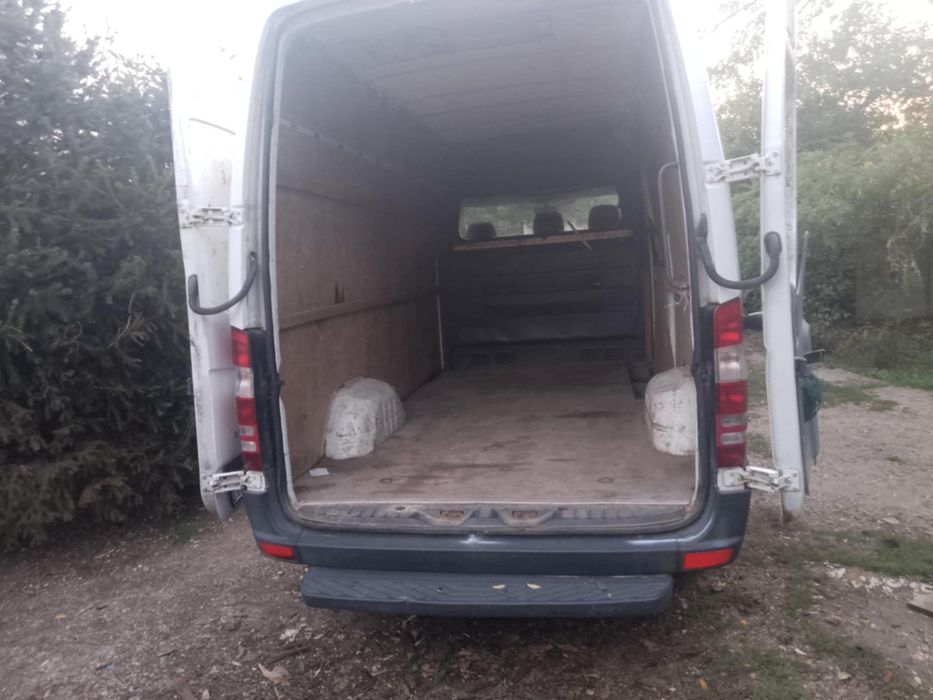 Vând Mercedes-Benz Sprinter 209d