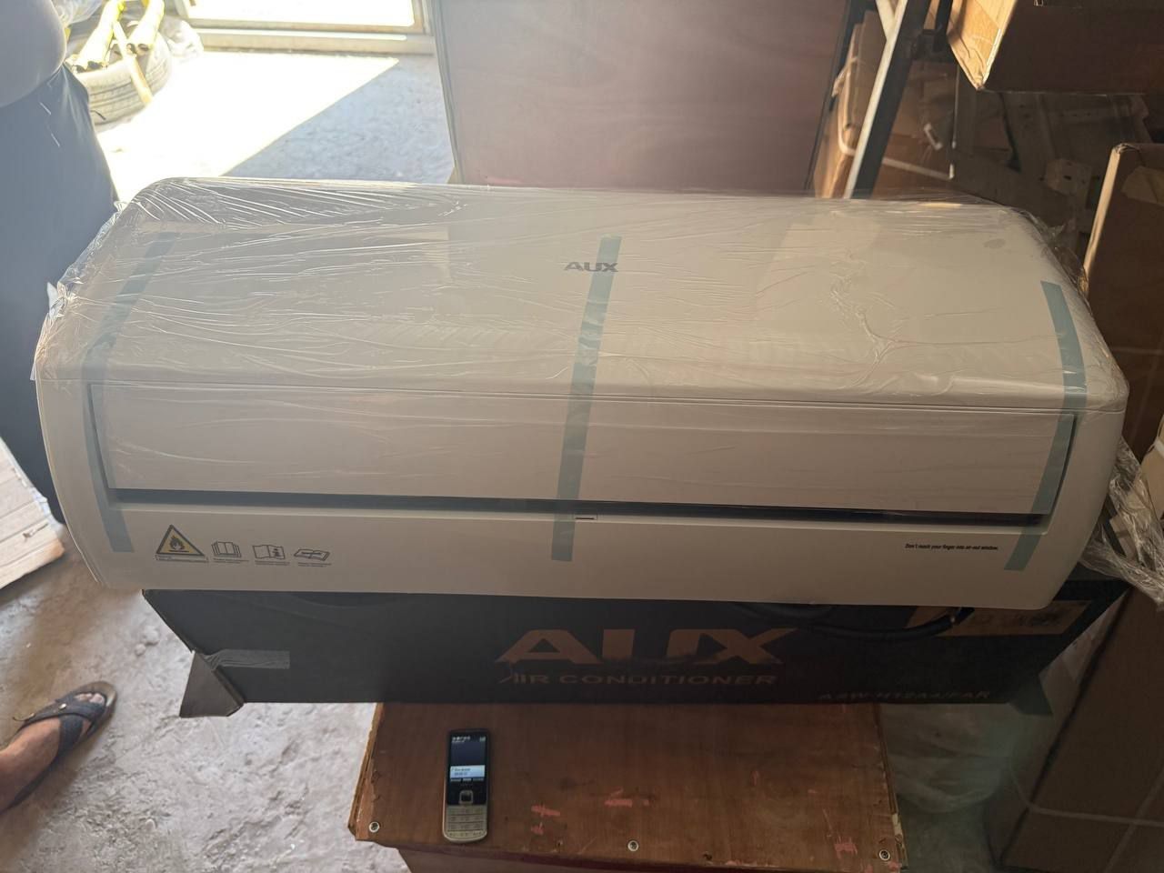 Aux   18 inverter на оптовымом складе