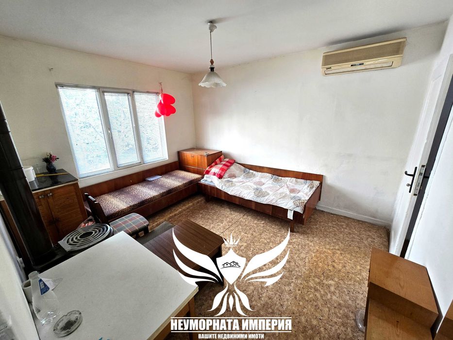 Под наем стар гредоред тристаен 120кв. 1 ет гр.Асеновгрд, широк център