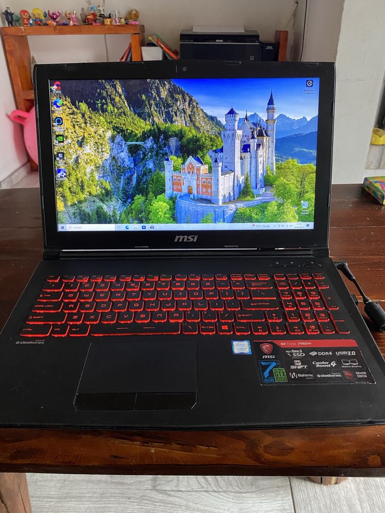Laptop Gaming MSI GL62M 7RDX