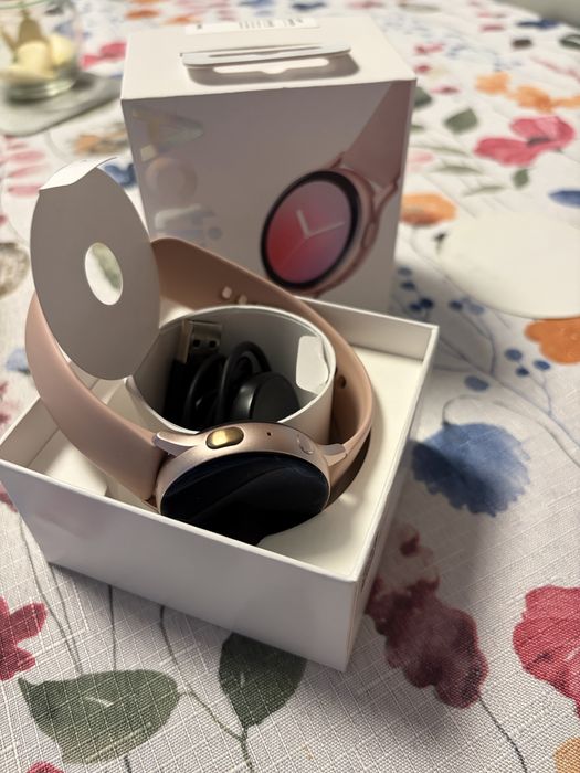 Часовник Samsung galaxy active 2