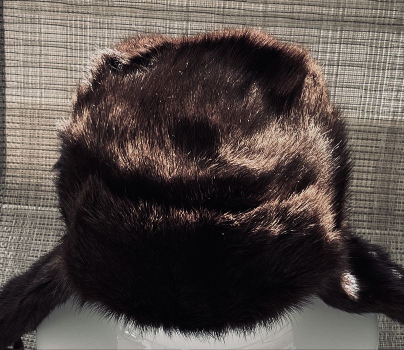 Шапка ушанка от качествена козина - автентична класика