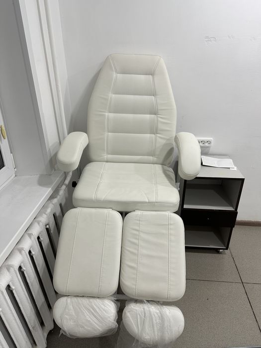 Продам педикюрное кресло в хорошем состоянии