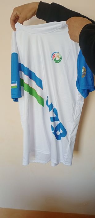 Futbol forma XXL razmerli