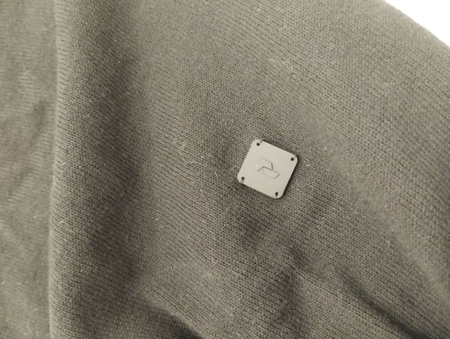 Мъжки пуловер Peak Performance