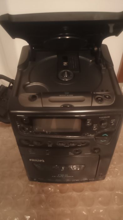 Microsistem audio Philips.