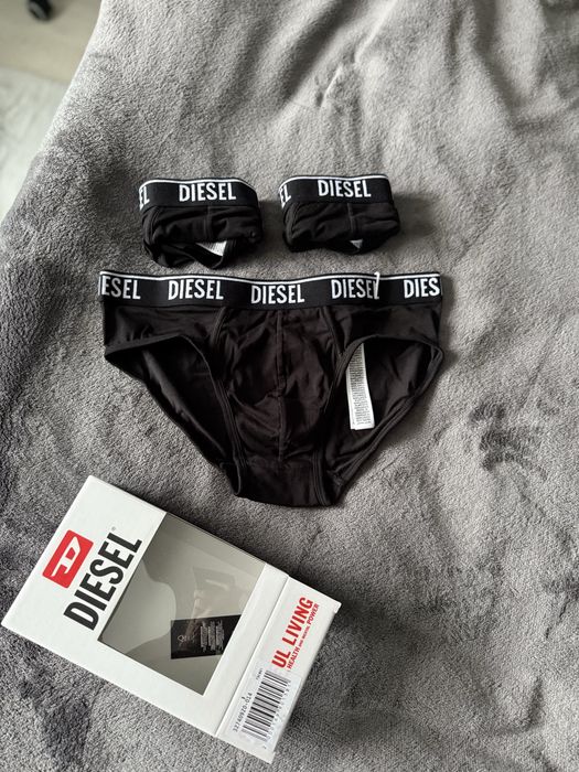 Diesel set 3 chiloti culoare neagra marimea M noi originali