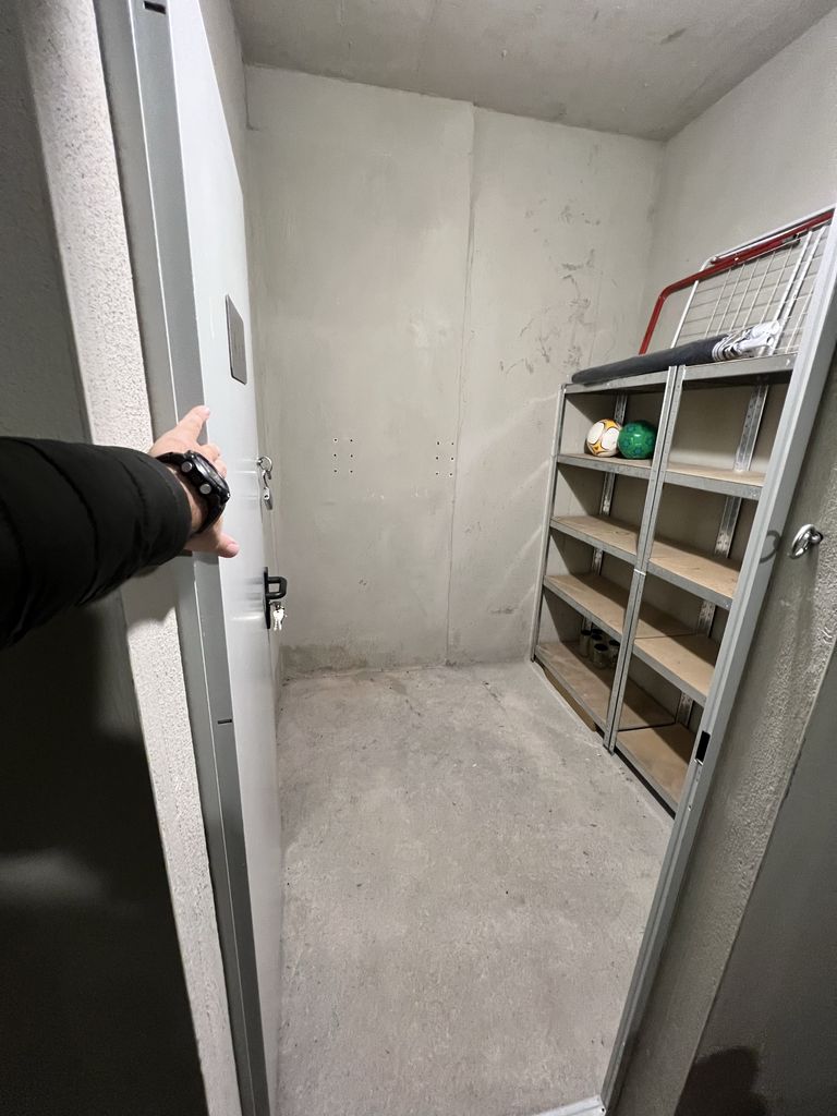 Дава се под наем Двустаен апартамент в София, Дружба 2 - 79 кв.м за 690 € - Снимка #15