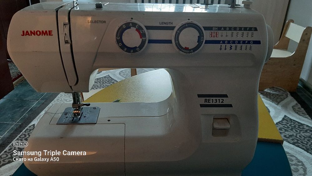 Швейная машина janome