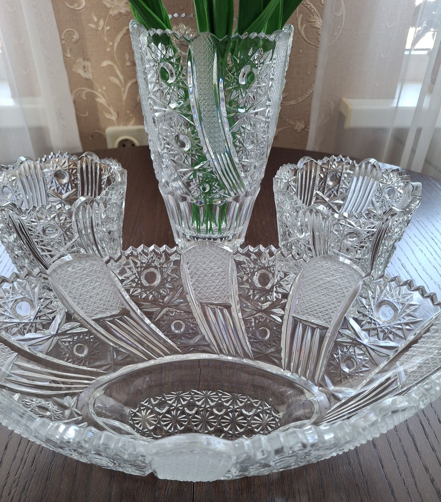 Хрустальные вазы, комплект (для цветов, фруктов, конфет)