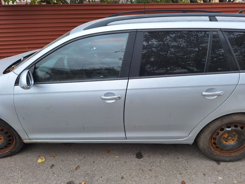 Ușa fata ,ușa spate Vw Golf 5 break/variant gri LA7W