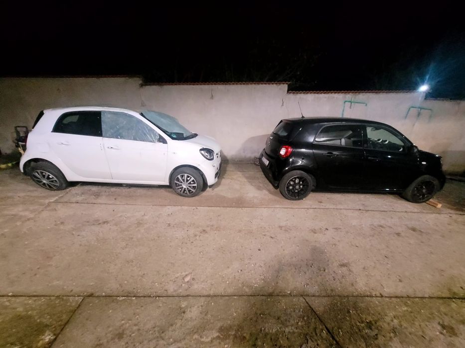 Dezmembrez smart for four electric