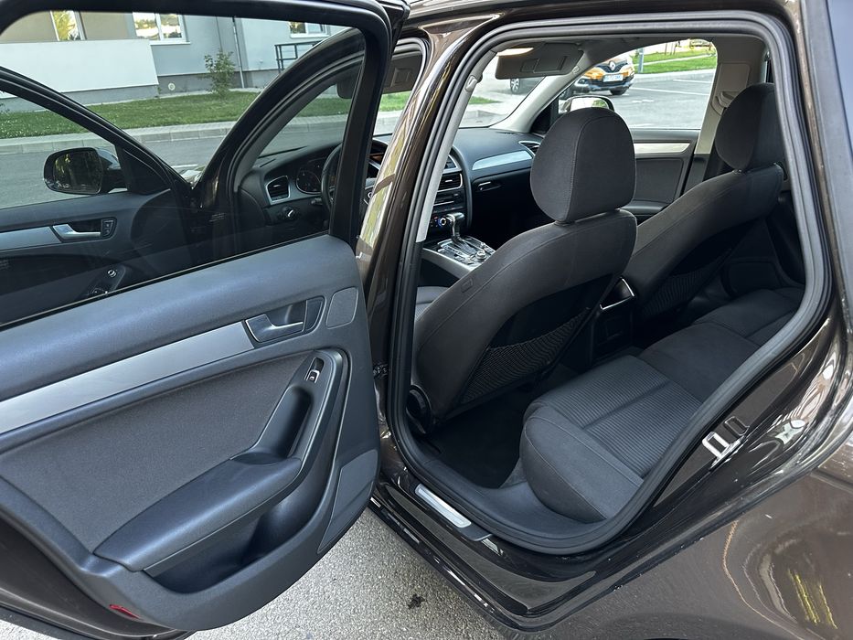 Vand/Schimb Audi A4 ~2.0TDI AUTOMATA~Moka Brown~Navi~Led~Senzori